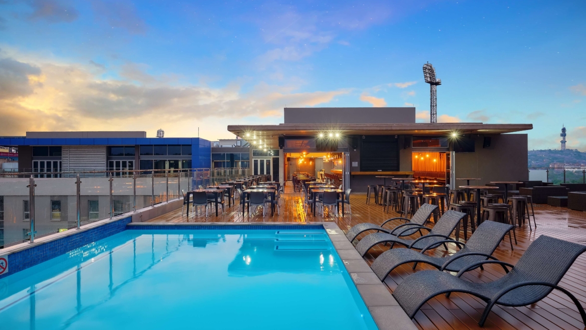 Skyline Rooftop Restaurant, Lounge & Bar