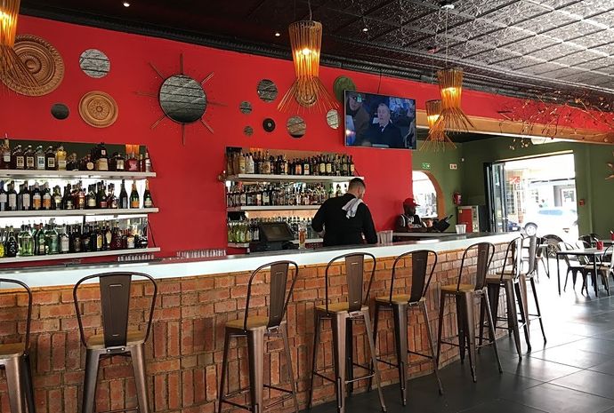 Six Cocktail Bar