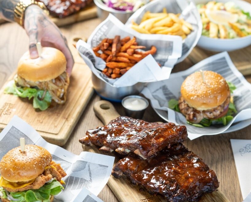 Ribs & Burgers The Marc