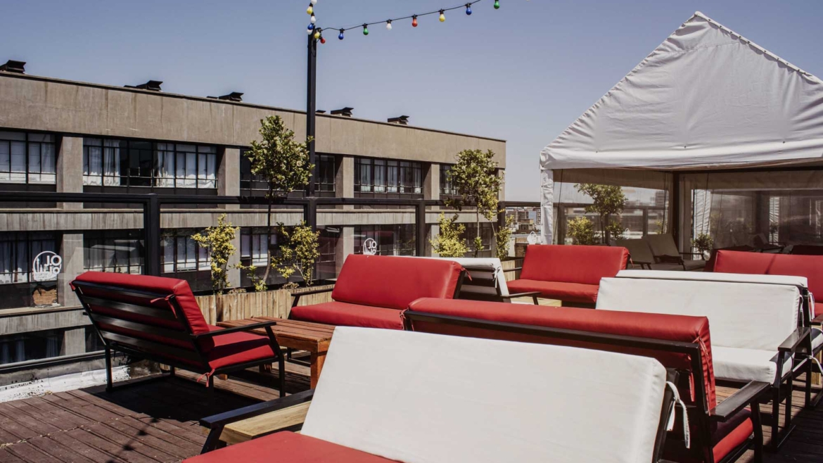 Jojo Rooftop Lounge