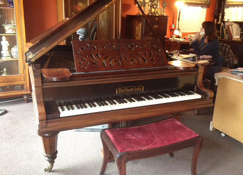 Salzmann Art & Antiques
