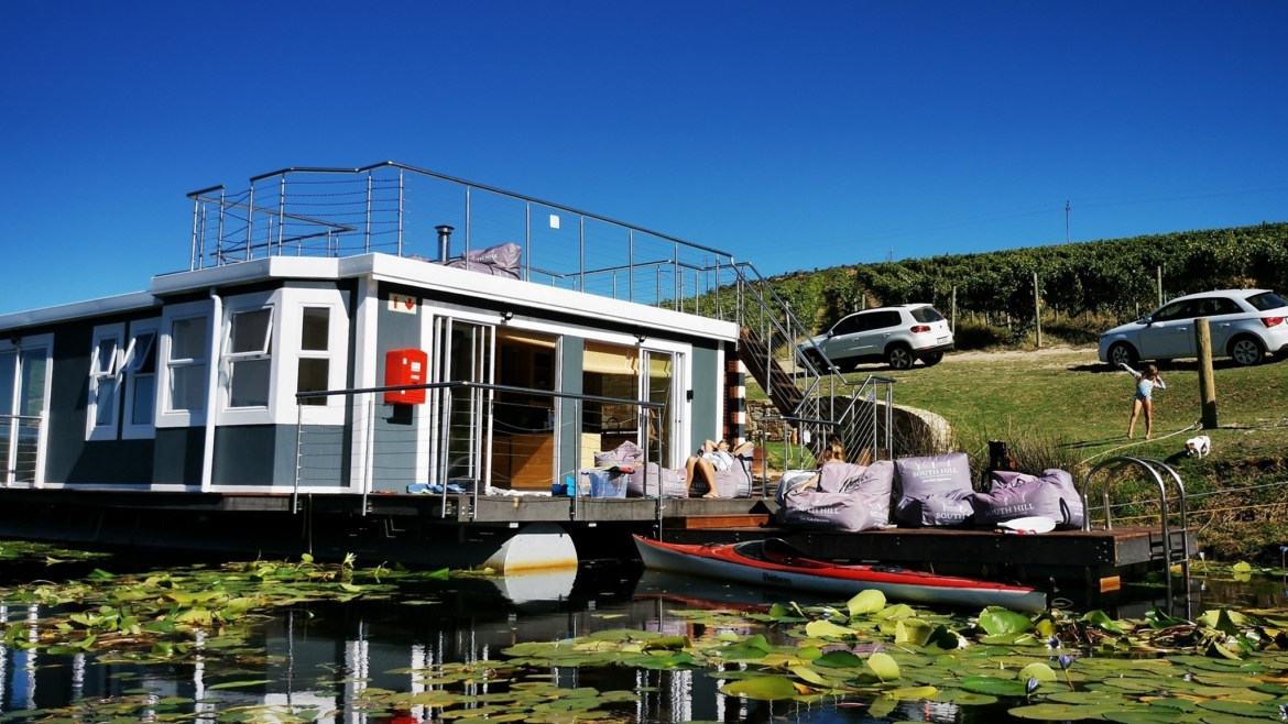 South Hill Houseboat Getaway