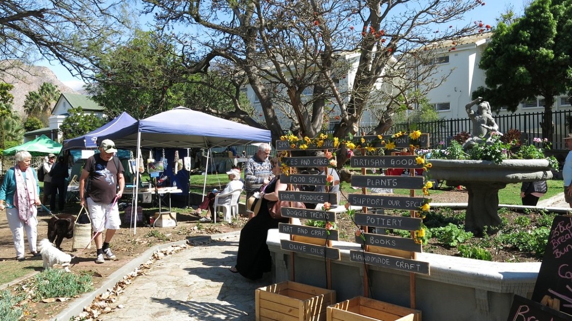 Montagu Village Market