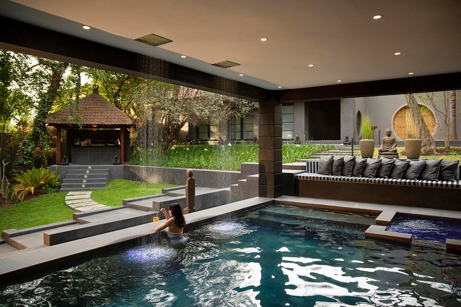 Fairlawns Boutique Hotel