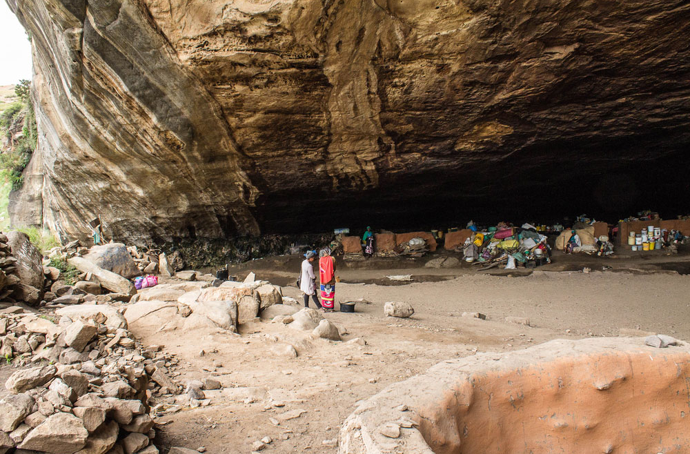 Motouleng Cave Tour